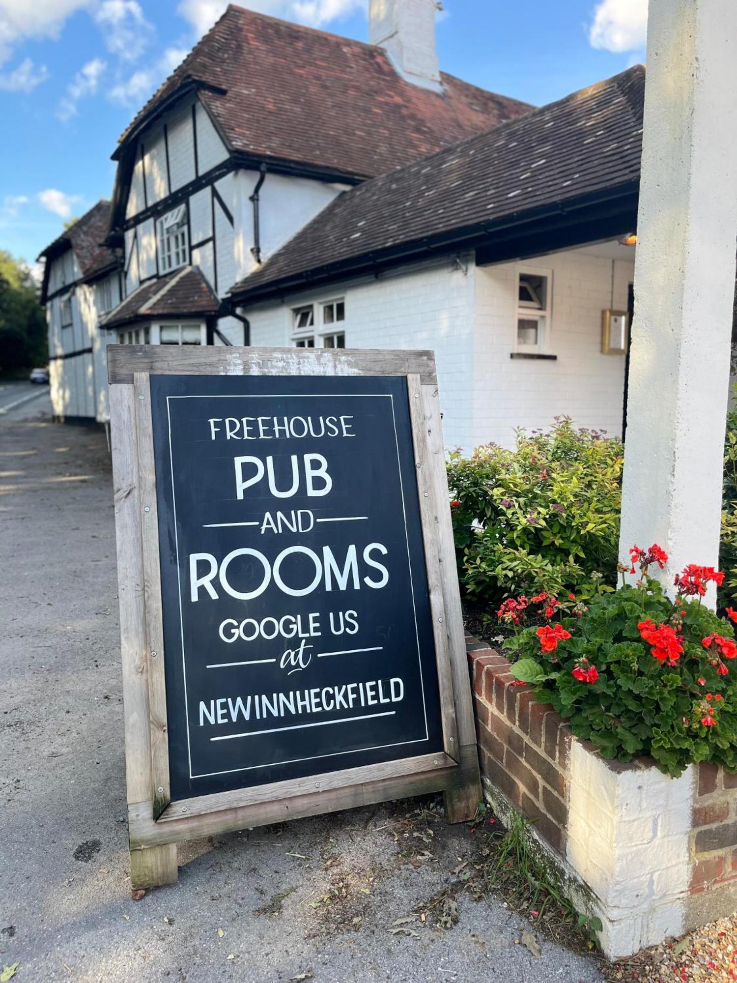 The New Inn Heckfield Hook  Zewnętrze zdjęcie